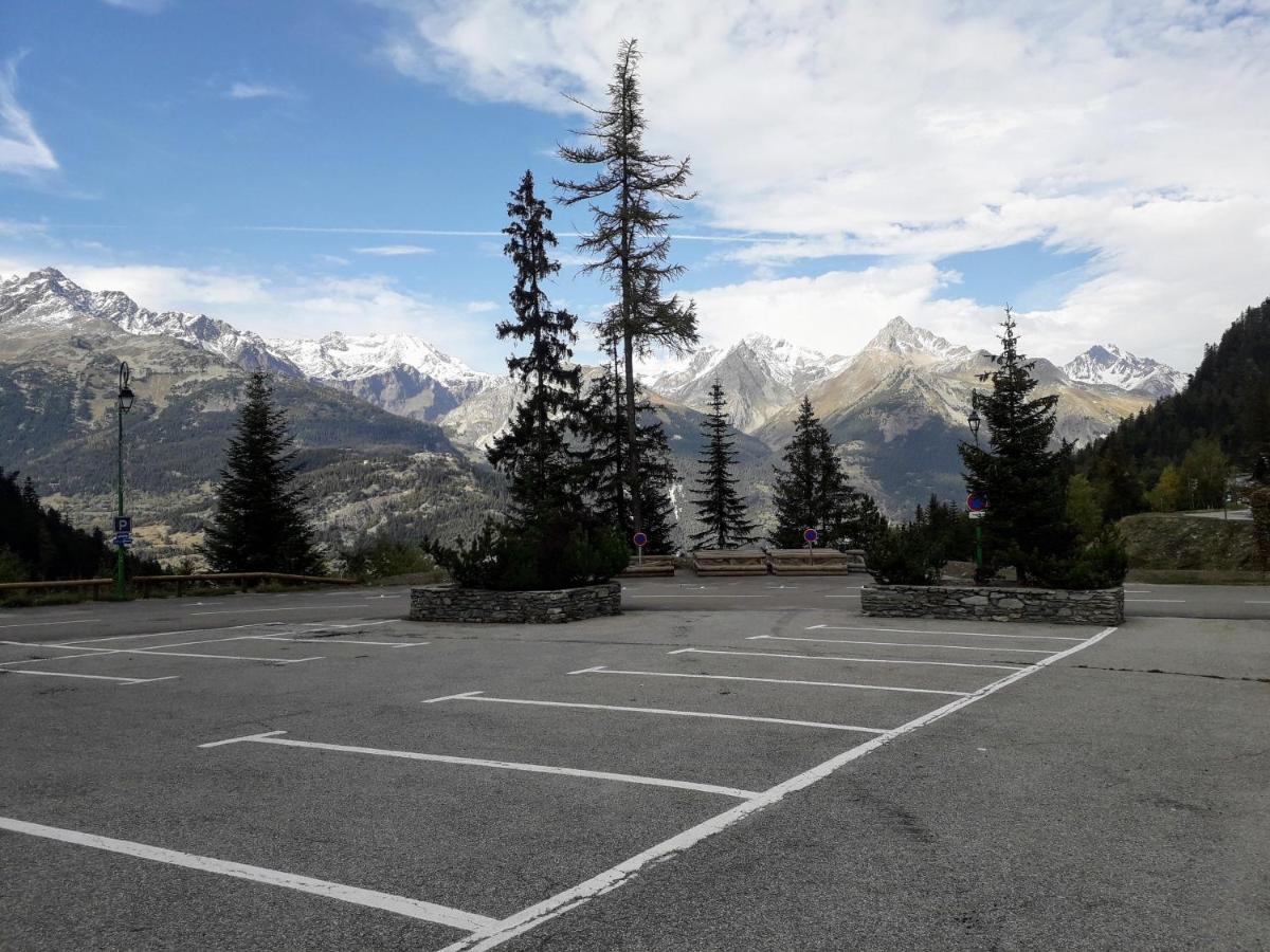 Magnifique studio au pied du télécabine d'Arrondaz et des pistes de ski Modane Extérieur photo